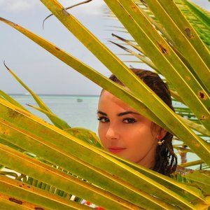 Meet your Posher, Yenisel